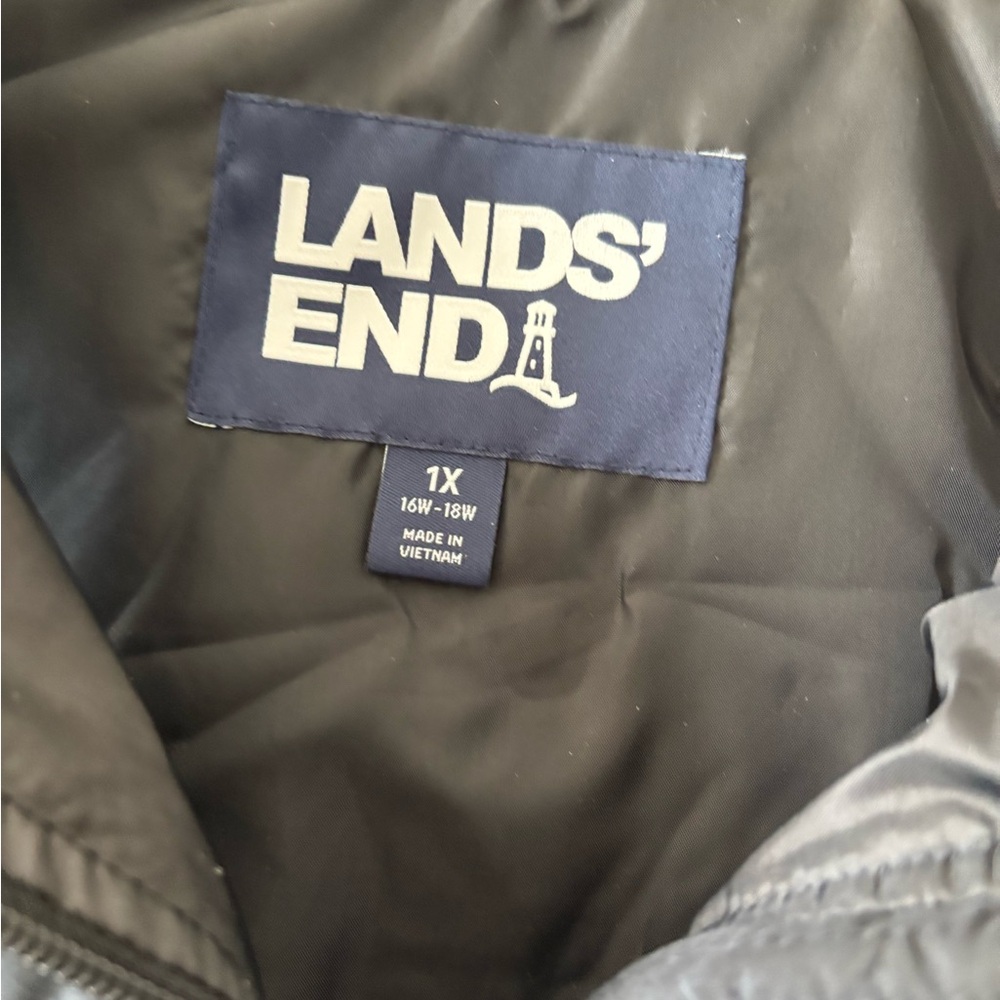 Lands' End Black Quilted Zip Vest - 1X - Picture 2 of 3
